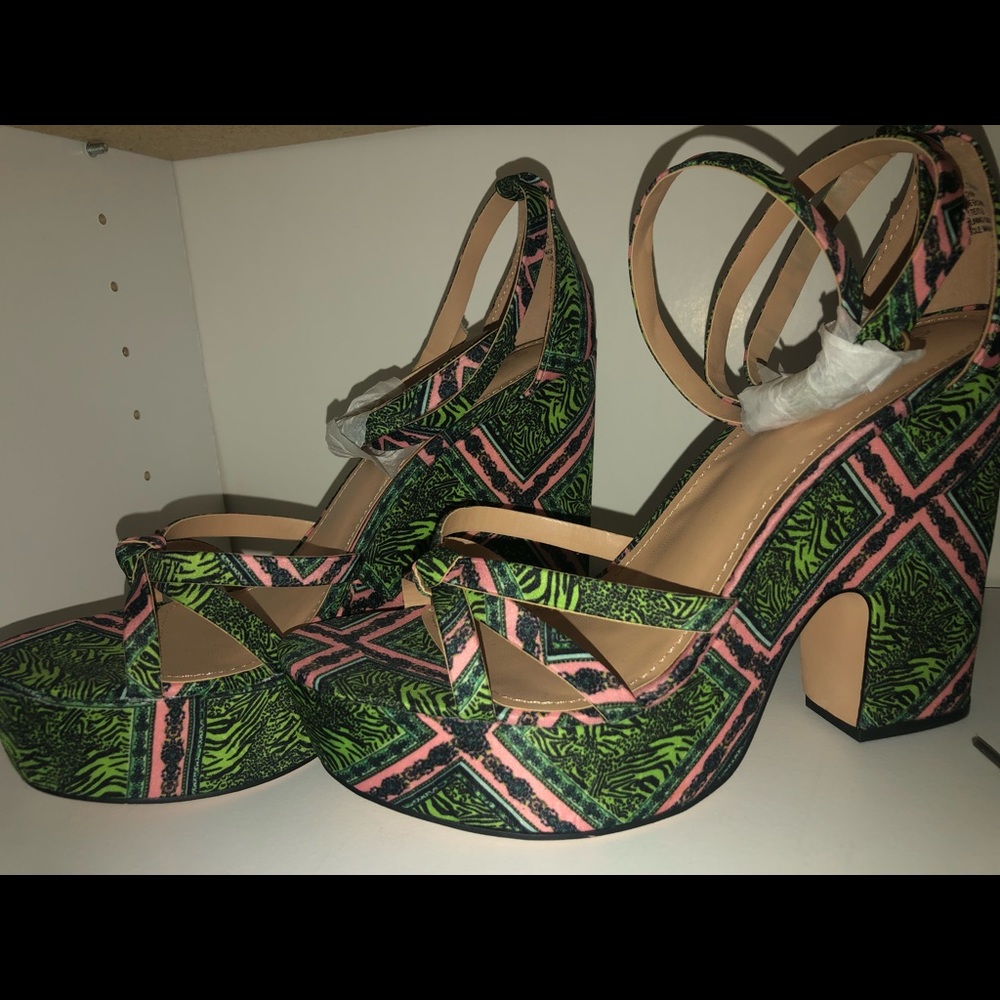 New High Heel Wedge Type Sandal